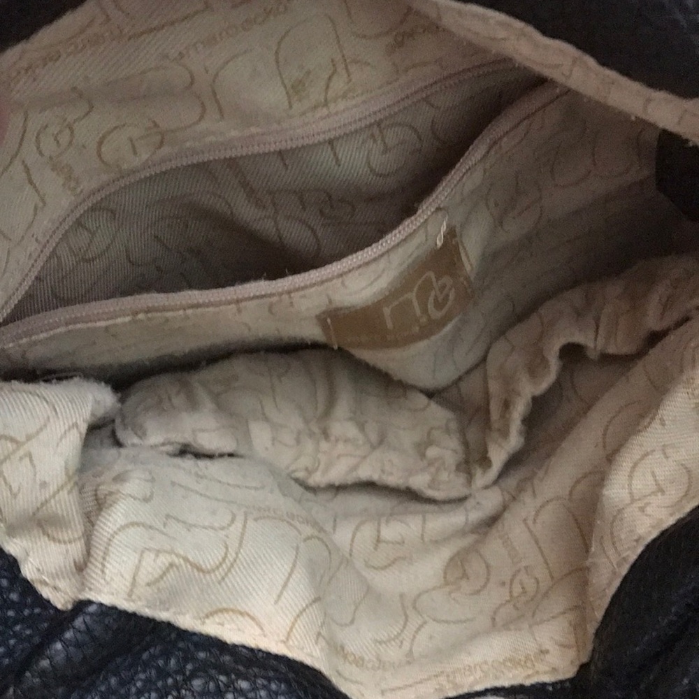Marc ecko purse - Picture 3 of 3